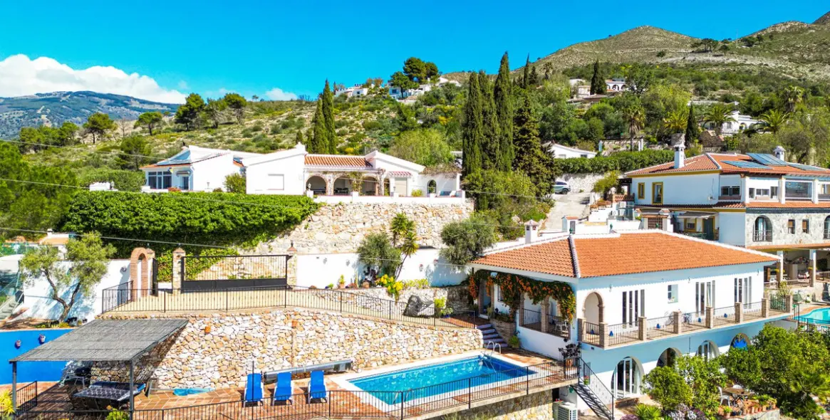 Продажа  отдельно стоящей виллы в Cómpeta 65