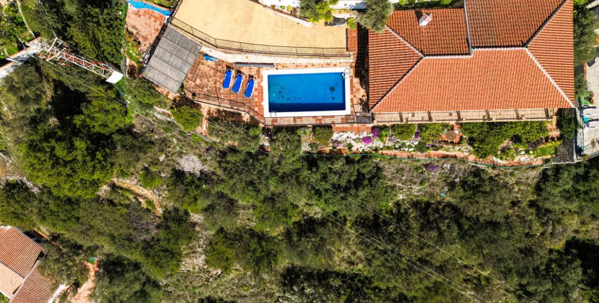 Продажа  отдельно стоящей виллы в Cómpeta 72