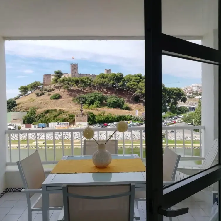 Venta de apartamento en planta media en Fuengirola
