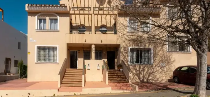 Sale of semi-detached house in Marbella 0