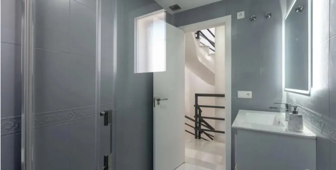 Sale of semi-detached house in Marbella 17