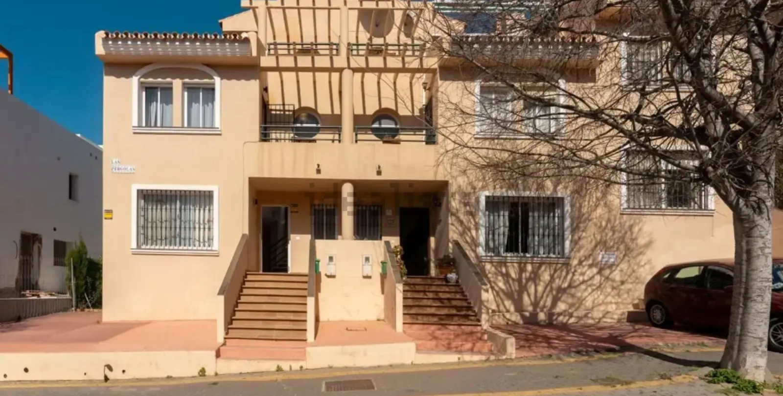 Venta de casa pareada en Marbella 1