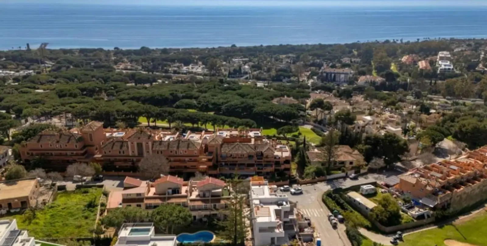 Venta de casa pareada en Marbella 2