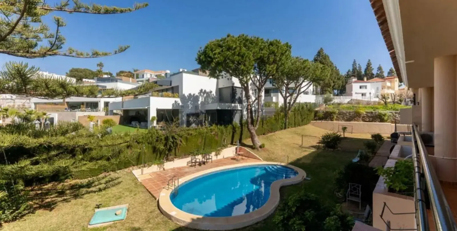 Venta de casa pareada en Marbella 3