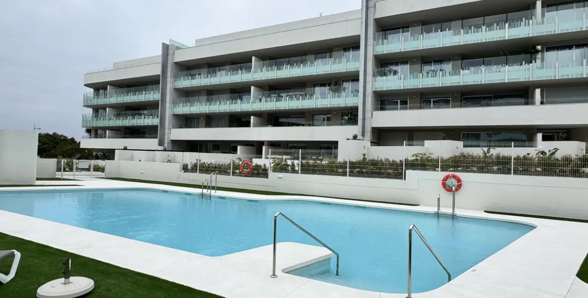 Sale of middle floor apartment in San Pedro de Alcántara 6