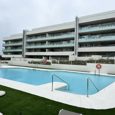Sale of middle floor apartment in San Pedro de Alcántara