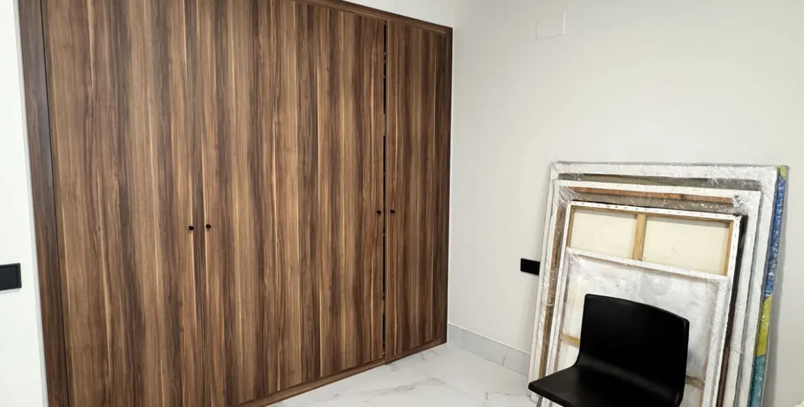 Sale of middle floor apartment in San Pedro de Alcántara 11