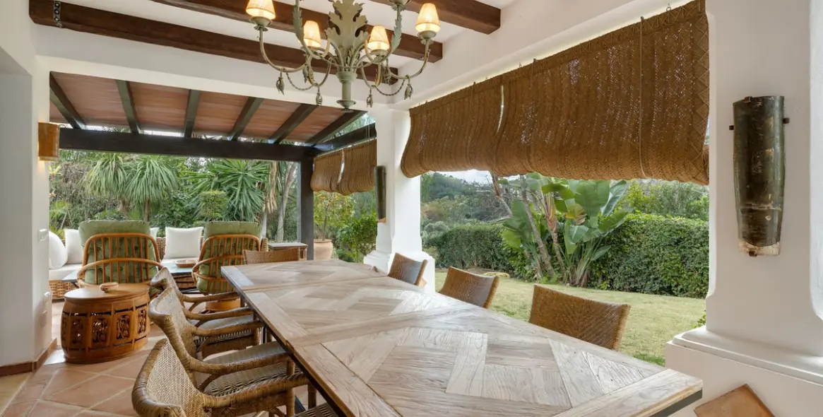 Sale of detached villa in Benahavís 18