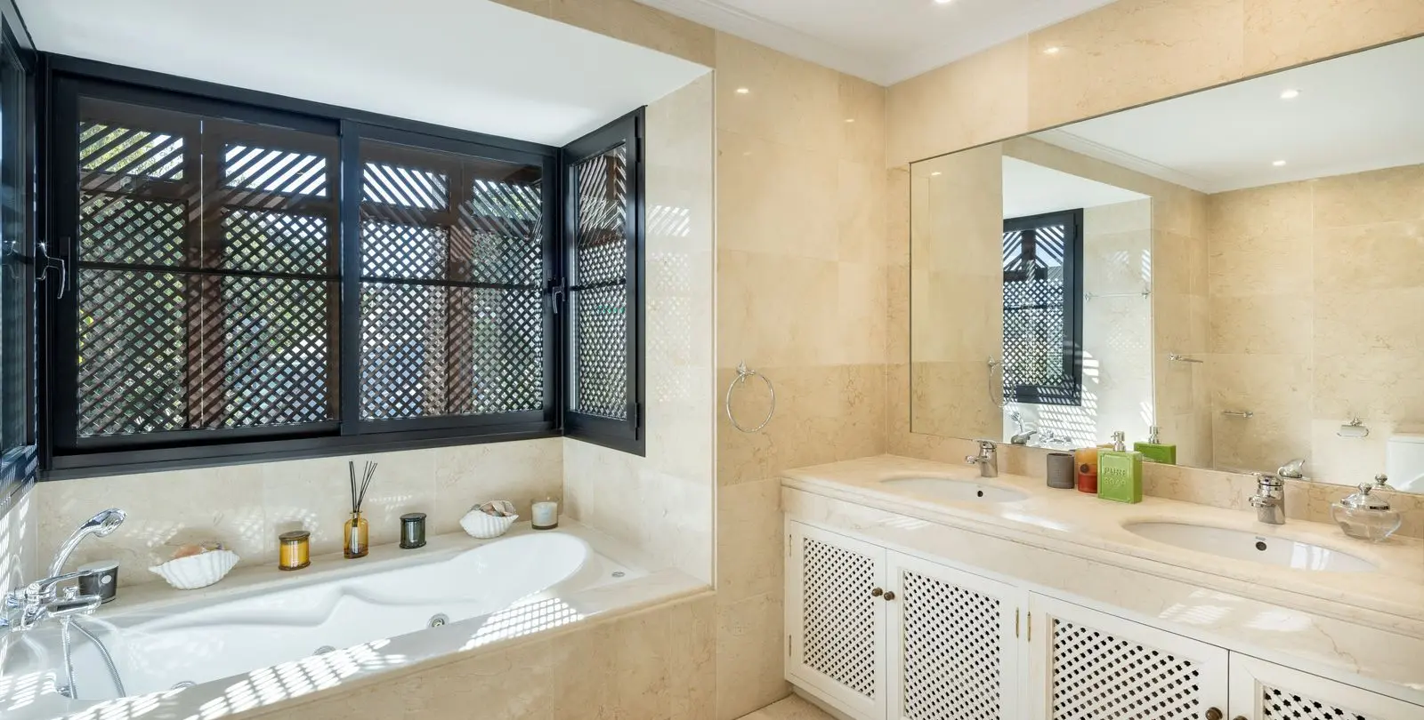 Venta de villa independiente en Benahavís 8
