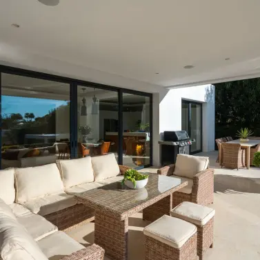 Venta de villa independiente en Nueva Andalucía