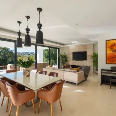 Venta de villa independiente en Nueva Andalucía