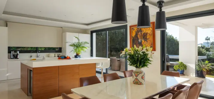 Venta de villa independiente en Nueva Andalucía 4