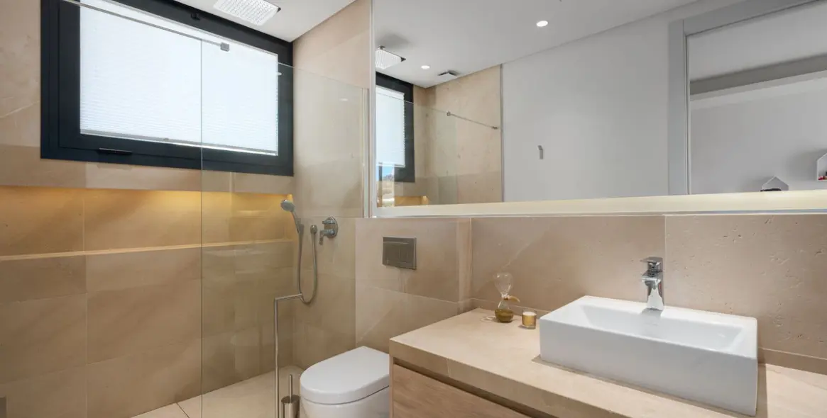 Продажа  отдельно стоящей виллы в Nueva Andalucía 13