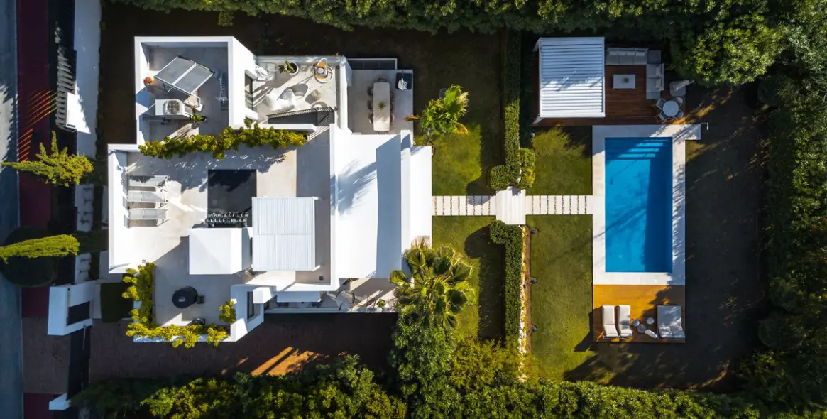 Sale of detached villa in Nueva Andalucía 29