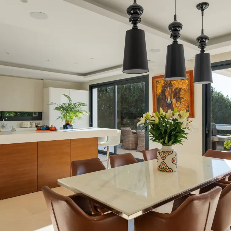 Sale of detached villa in Nueva Andalucía