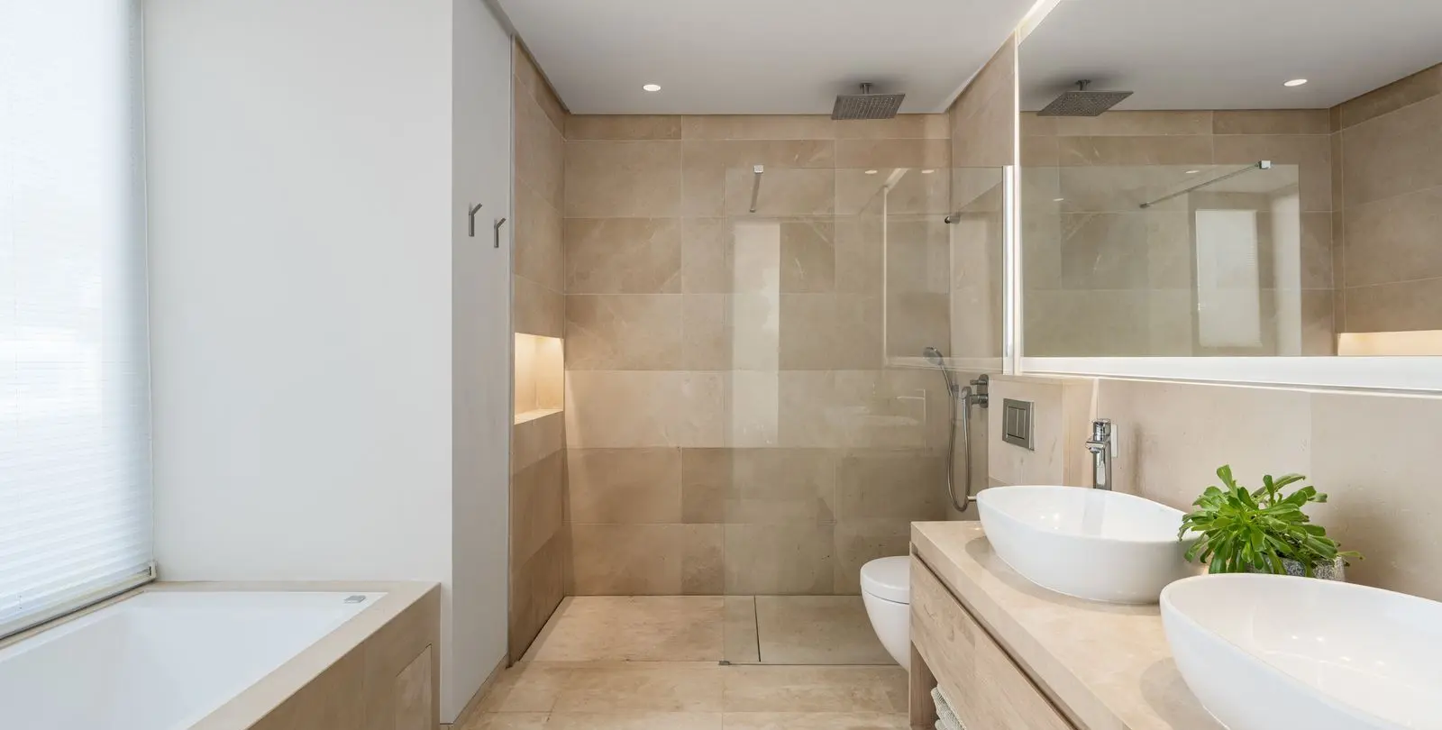 Sale of detached villa in Nueva Andalucía 10