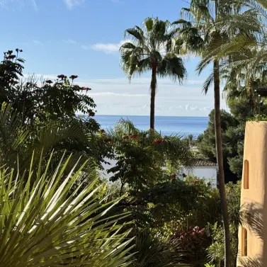 Venta de apartamento en planta media en Sierra Blanca