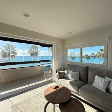 Alquiler a largo plazo de apartamento en planta media en Marbella