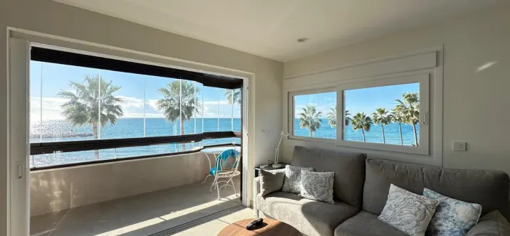 Alquiler a largo plazo de apartamento en planta media en Marbella 0