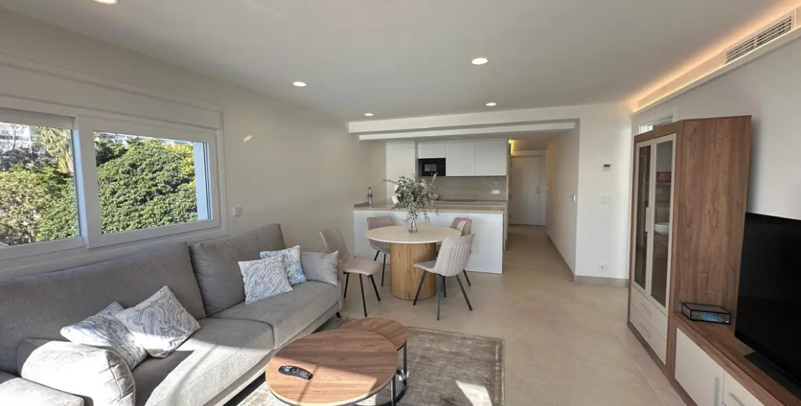 Long-term rent of middle floor apartment in Marbella 2