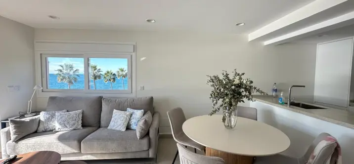 Alquiler a largo plazo de apartamento en planta media en Marbella 2