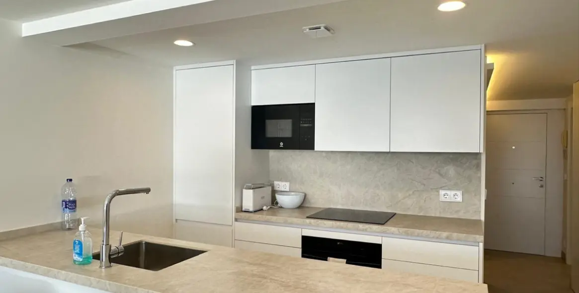 Long-term rent of middle floor apartment in Marbella 4