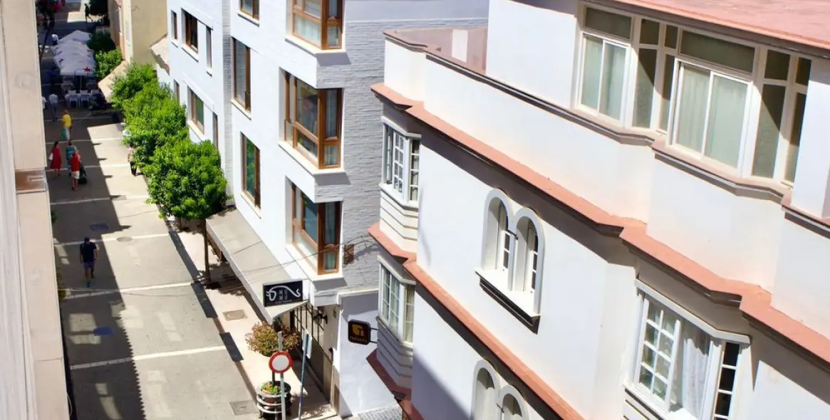 Долгосрочная аренда апартаментов на среднем этаже в Estepona 1