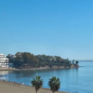 Долгосрочная аренда апартаментов на среднем этаже в Estepona