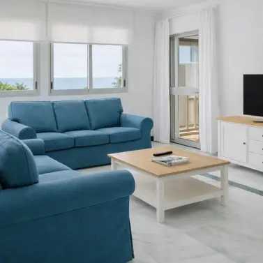 Долгосрочная аренда апартаментов на среднем этаже в Estepona