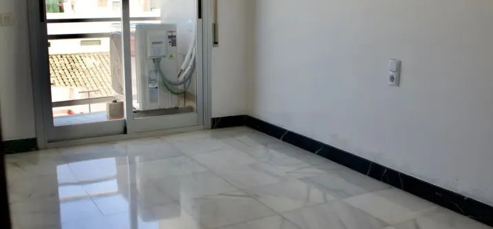 Долгосрочная аренда апартаментов на среднем этаже в Estepona 4