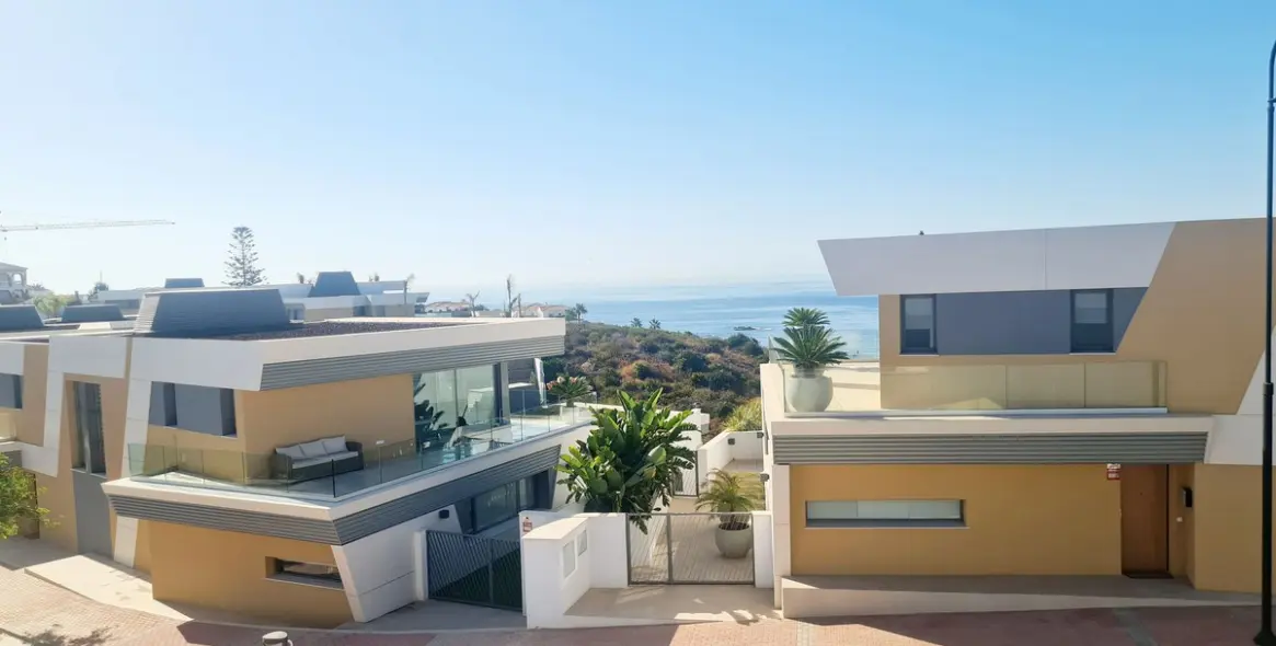 Alquiler a largo plazo de adosado en El Chaparral 3