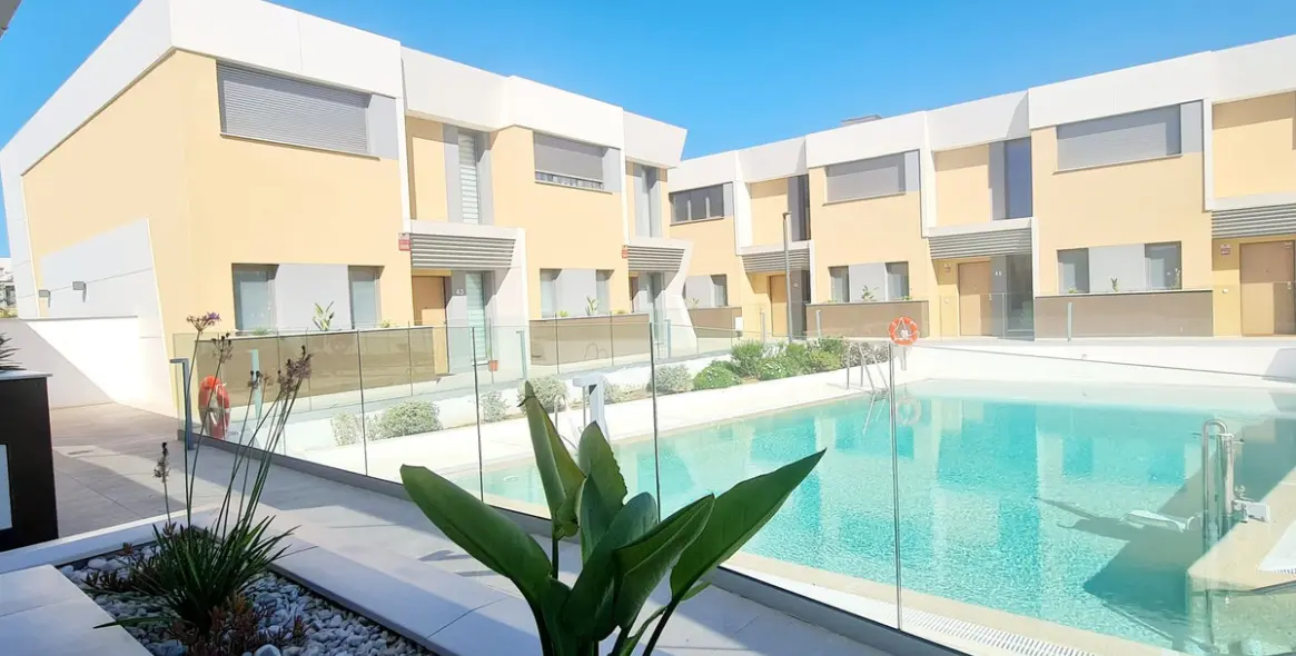 Alquiler a largo plazo de adosado en El Chaparral 4