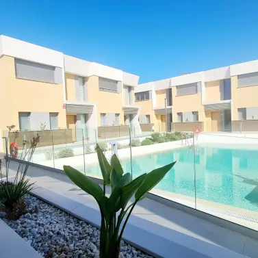 Долгосрочная аренда таунхауса в El Chaparral