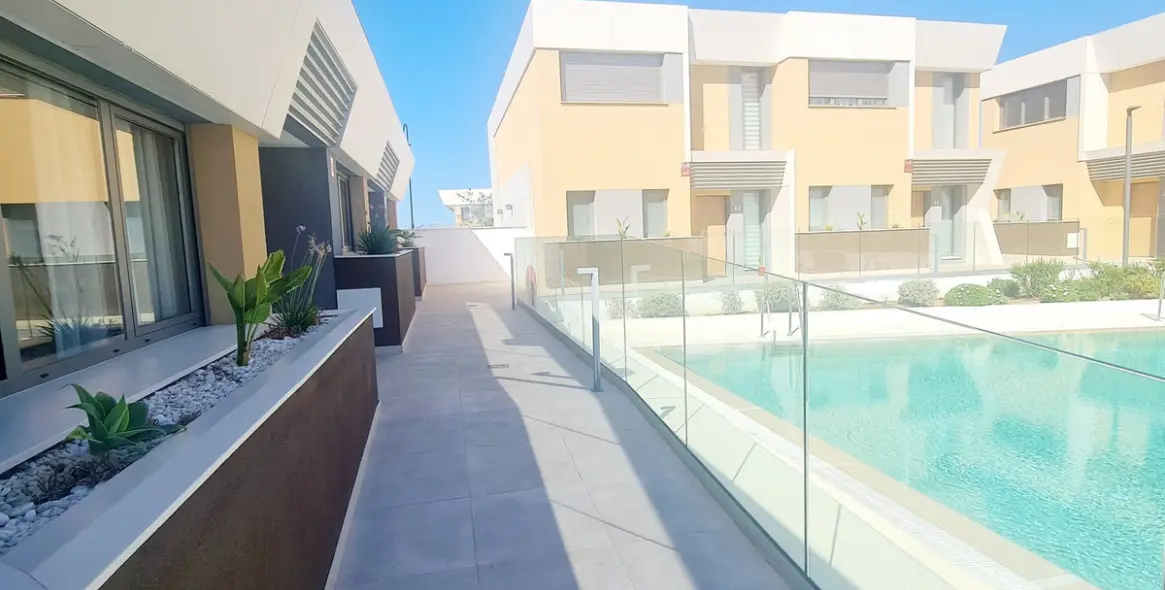 Alquiler a largo plazo de adosado en El Chaparral 17