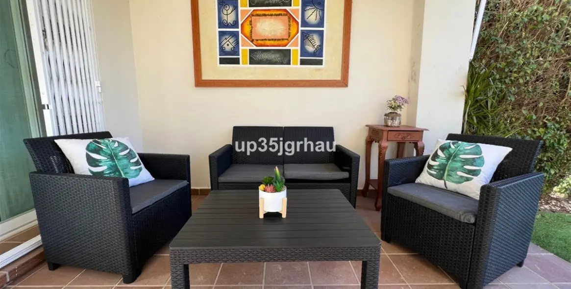 Sale of ground floor apartment in Estepona 6