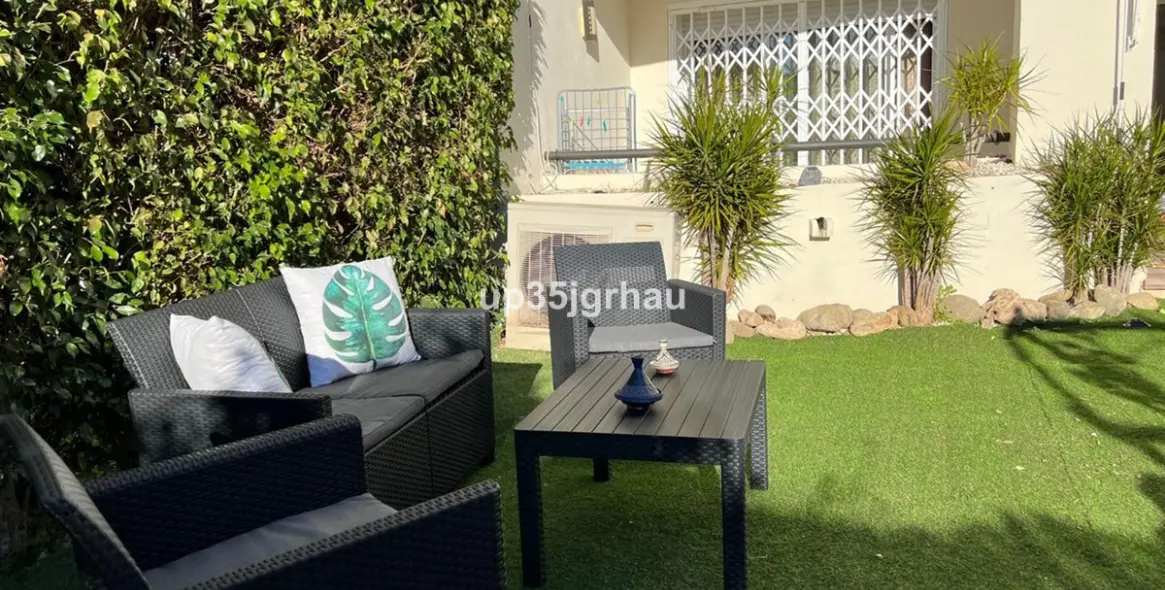 Sale of ground floor apartment in Estepona 24