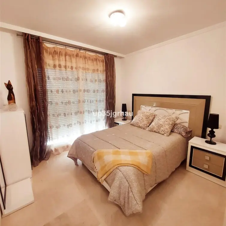 Sale of ground floor apartment in Estepona