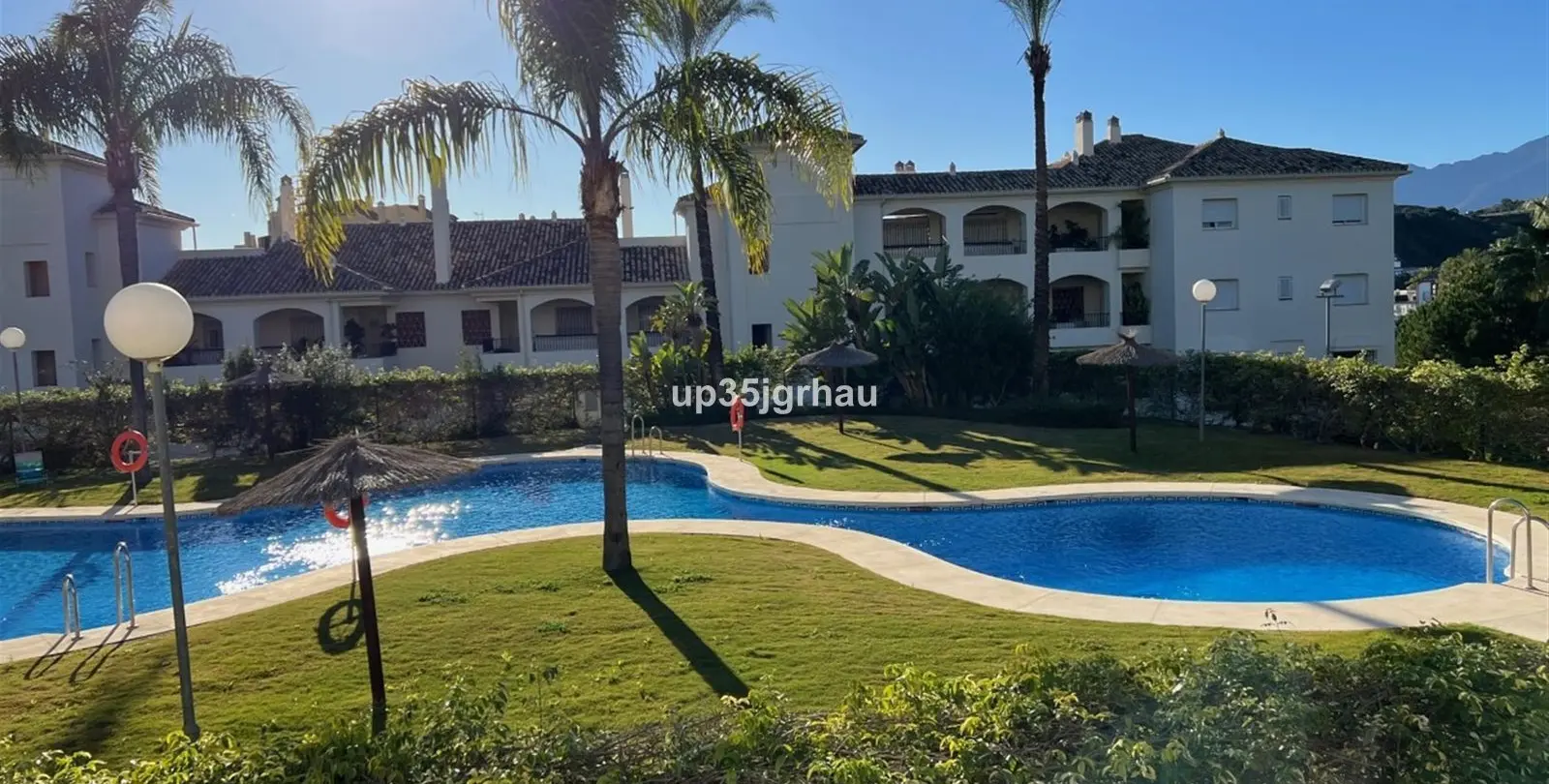 Продажа апартаментов на первом этаже в Estepona 9