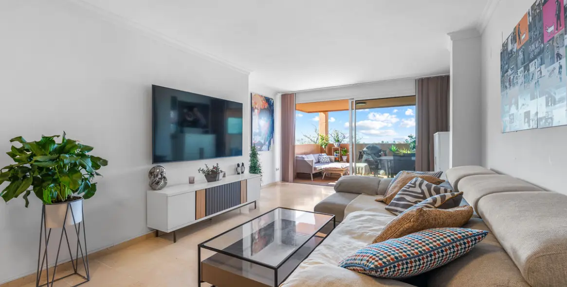 Продажа апартаментов на среднем этаже в Elviria 3