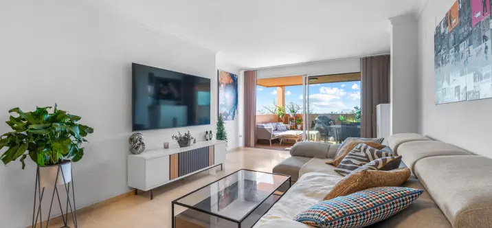 Продажа апартаментов на среднем этаже в Elviria 2