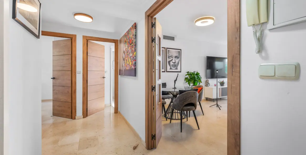 Продажа апартаментов на среднем этаже в Elviria 15