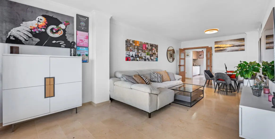 Продажа апартаментов на среднем этаже в Elviria 2