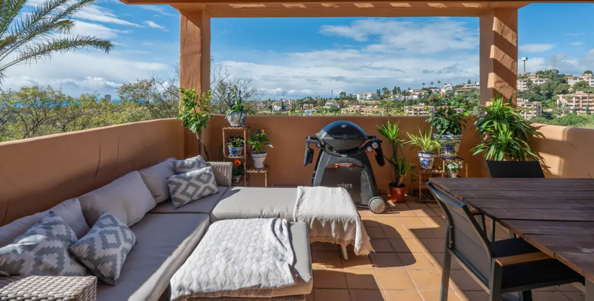 Продажа апартаментов на среднем этаже в Elviria 7