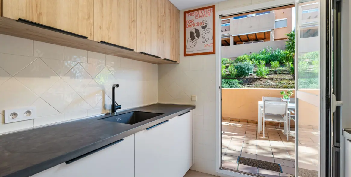 Продажа апартаментов на среднем этаже в Elviria 9