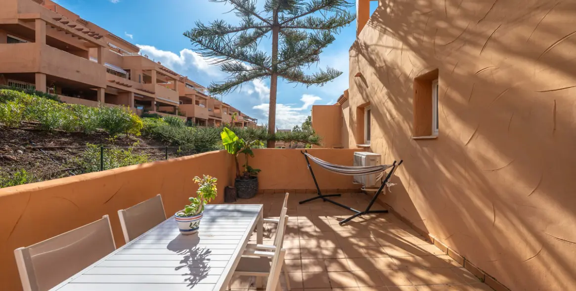 Продажа апартаментов на среднем этаже в Elviria 13