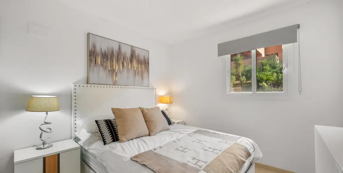 Продажа апартаментов на среднем этаже в Elviria 16