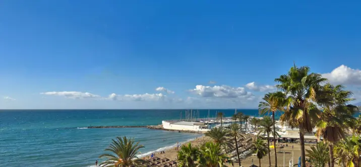 Sale of middle floor apartment in Marbella 0