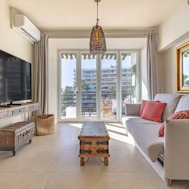 Sale of middle floor apartment in Marbella