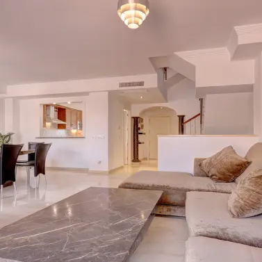 Sale of townhouse in La Duquesa