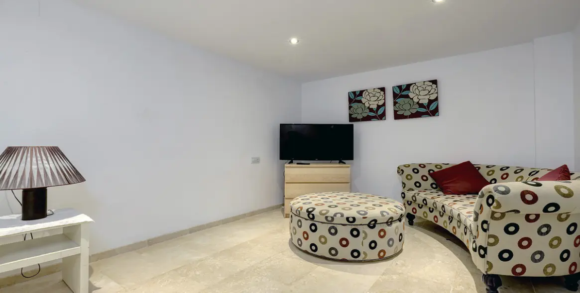 Sale of townhouse in La Duquesa 24